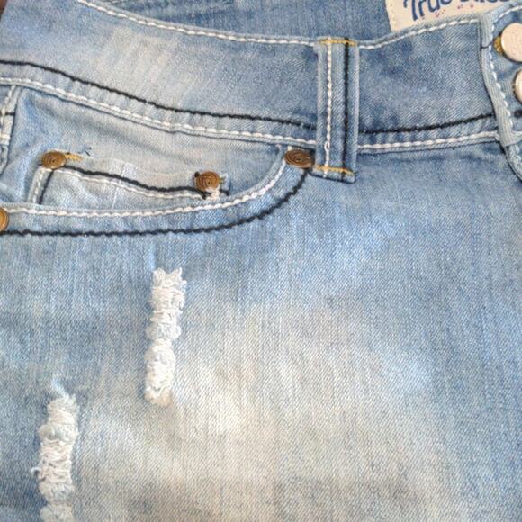 TRUE BLISS Distressed Denim Jean Shorts Size 5 - Picture 6 of 8
